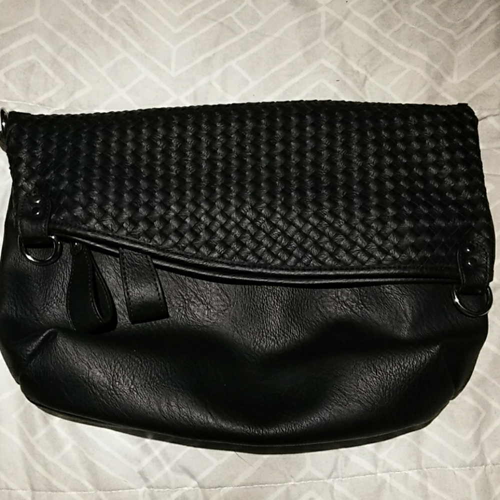 Chinese Laundry oversized clutch/crossbody